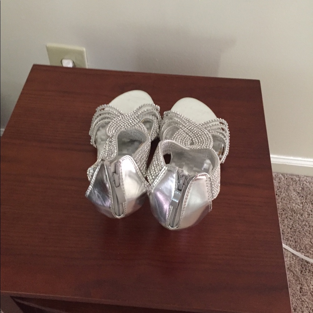 Silver heeled sandals - Picture 4 of 4